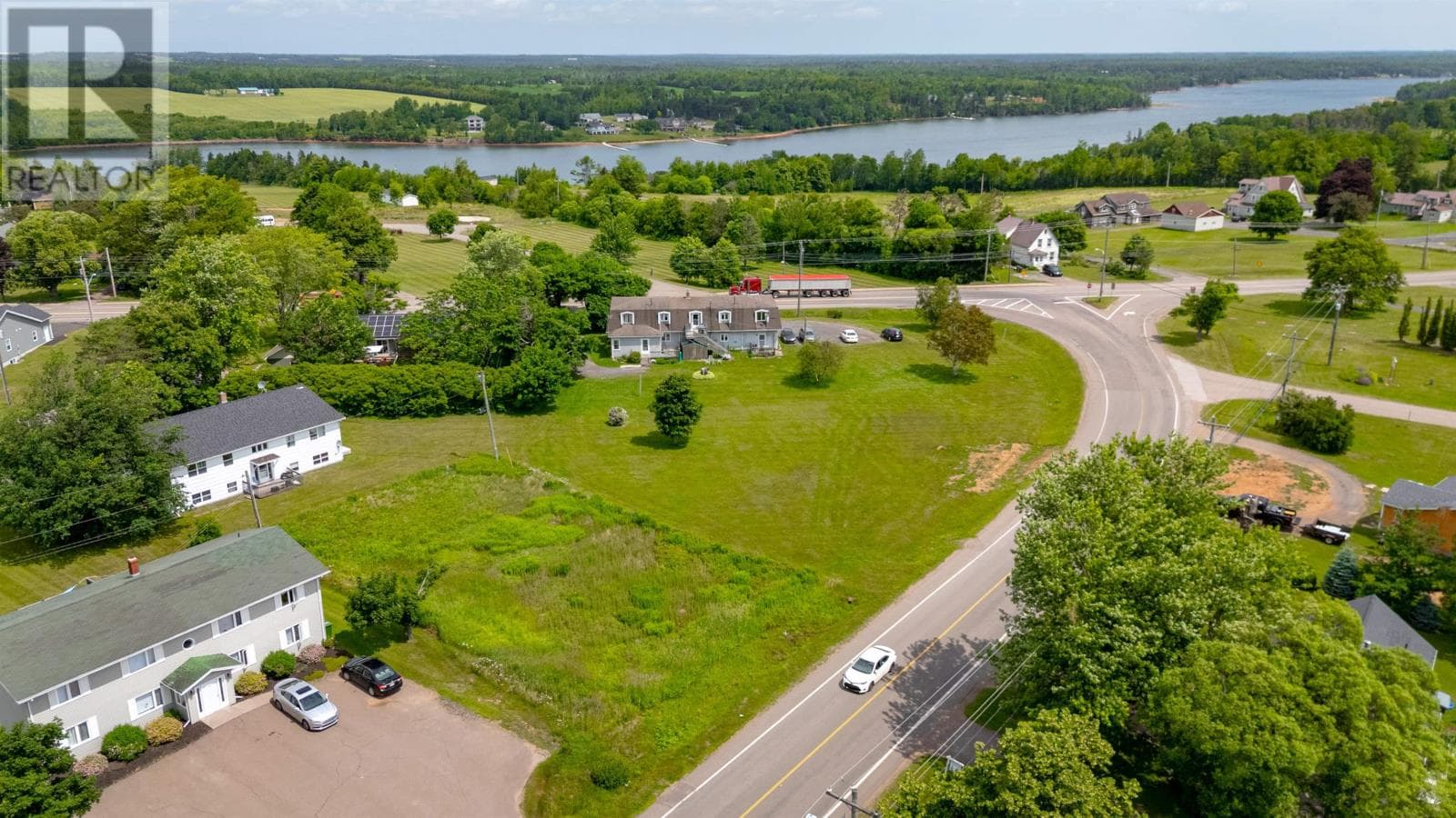 Lot Douses Road