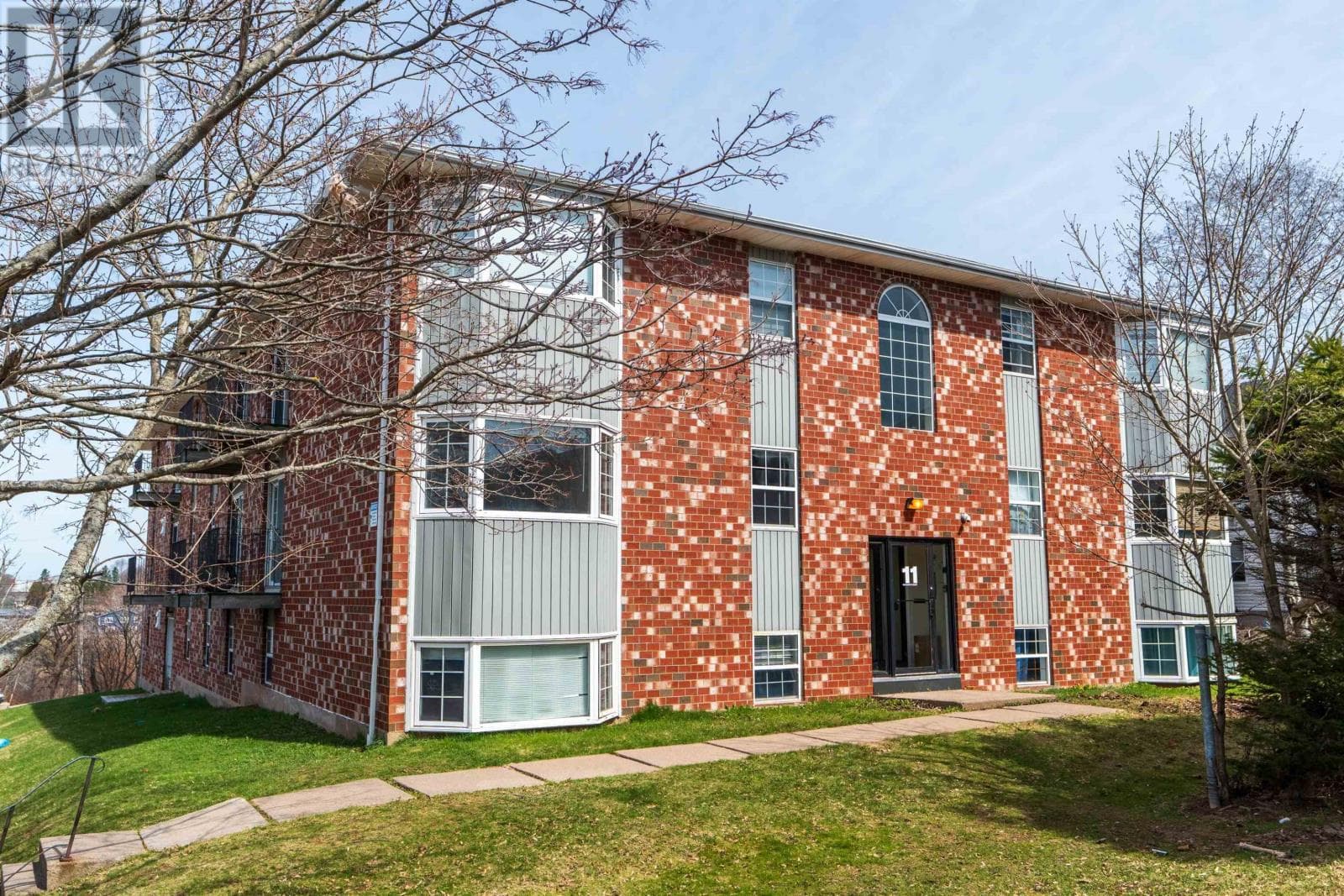 11 BROWNS Court