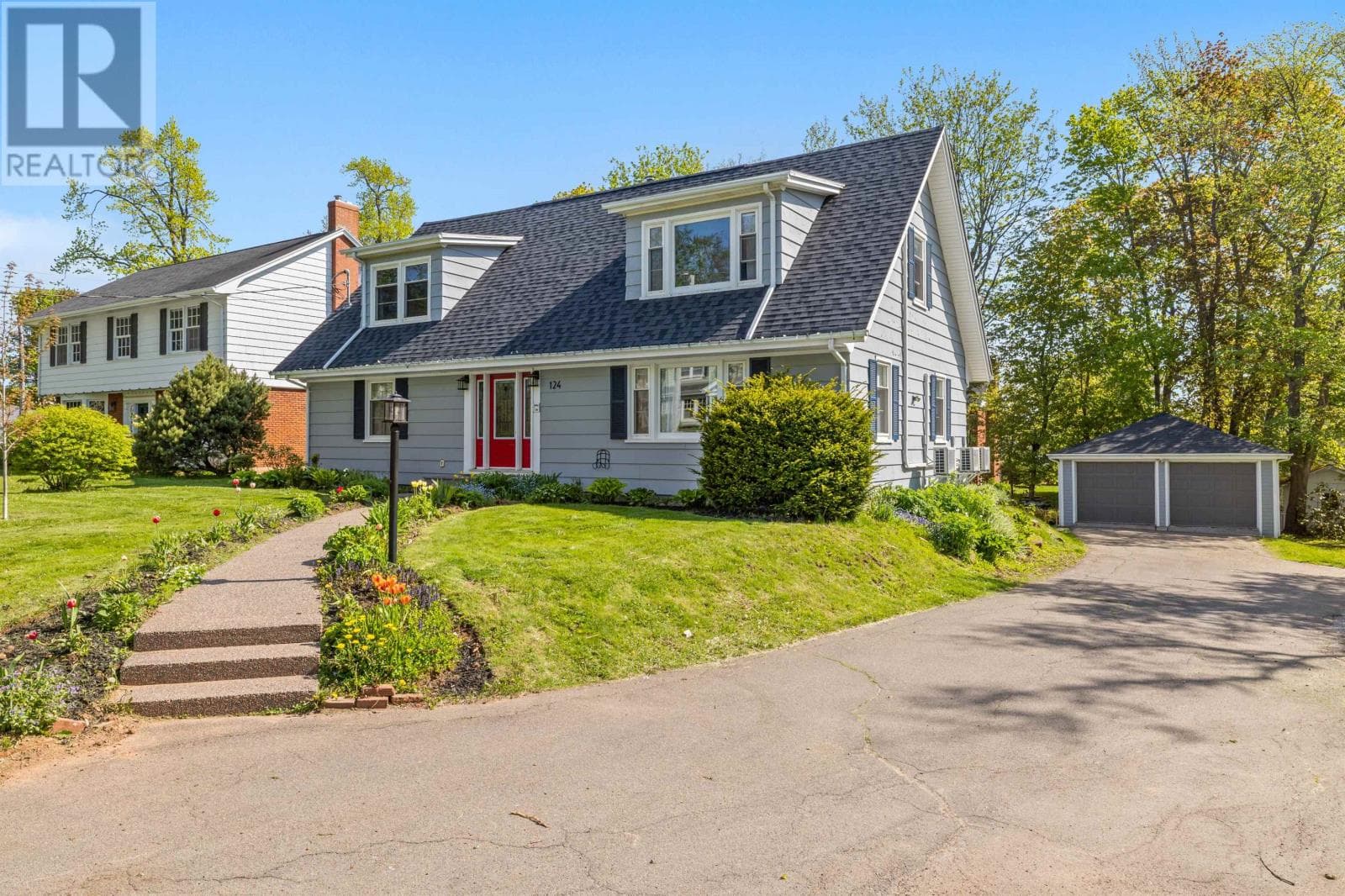 124 A&B North River Road