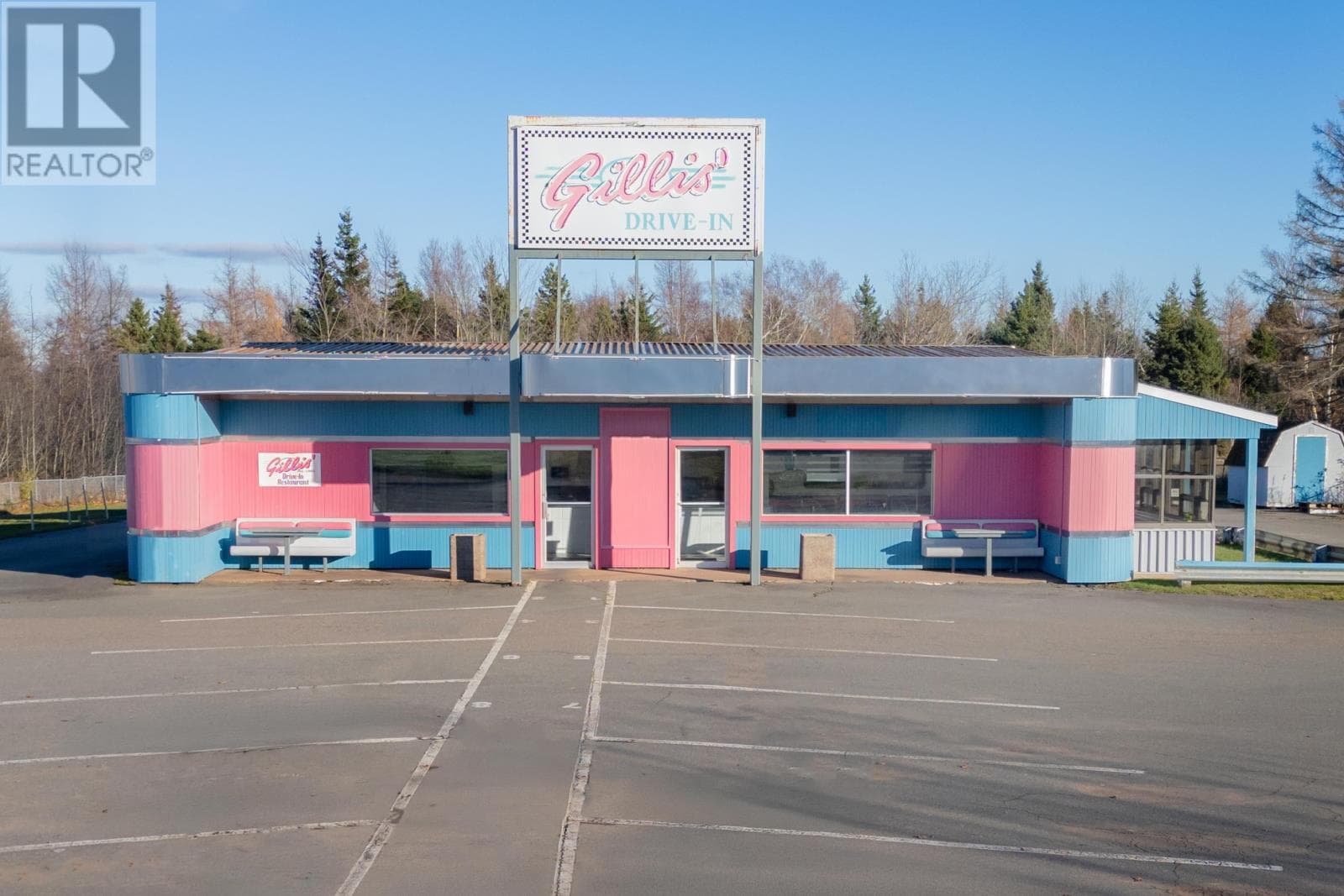 5207 AA MacDonald Highway