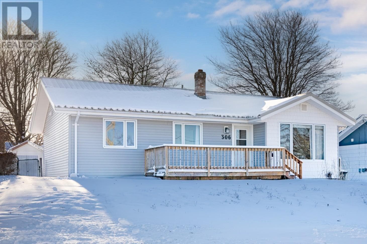 306 North Queen Elizabeth Drive