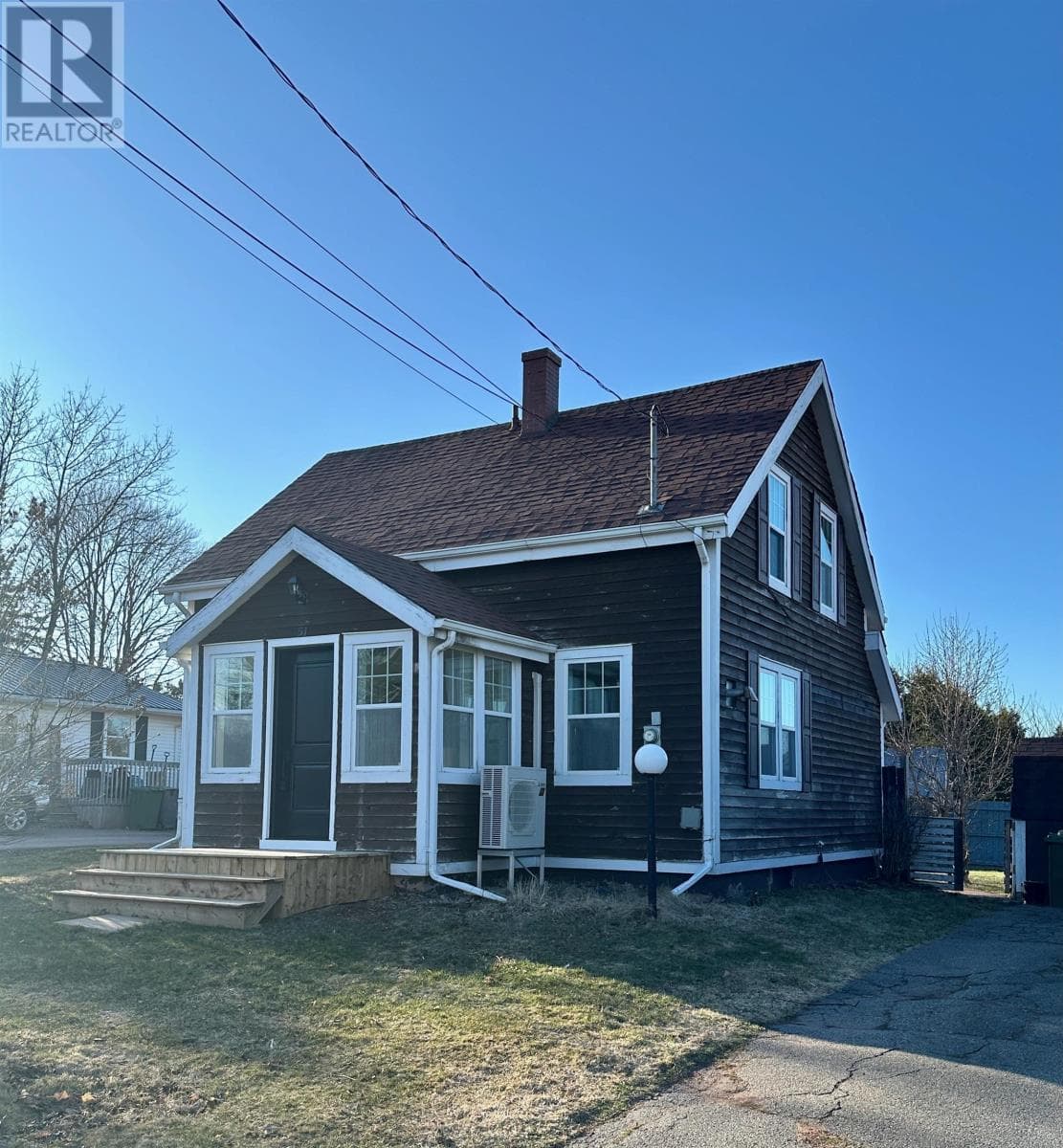 51 Pleasant Street