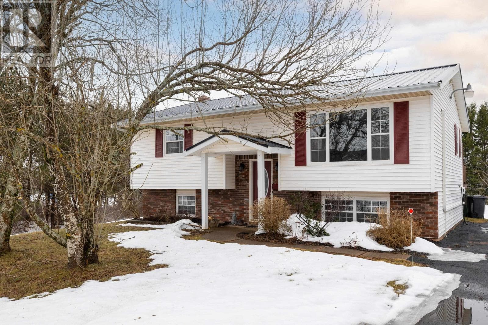 37 Robertson Road