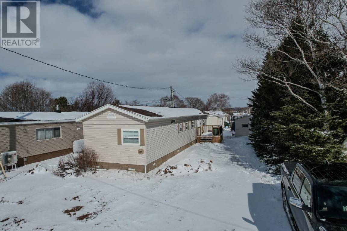 16 Wolfe Avenue
