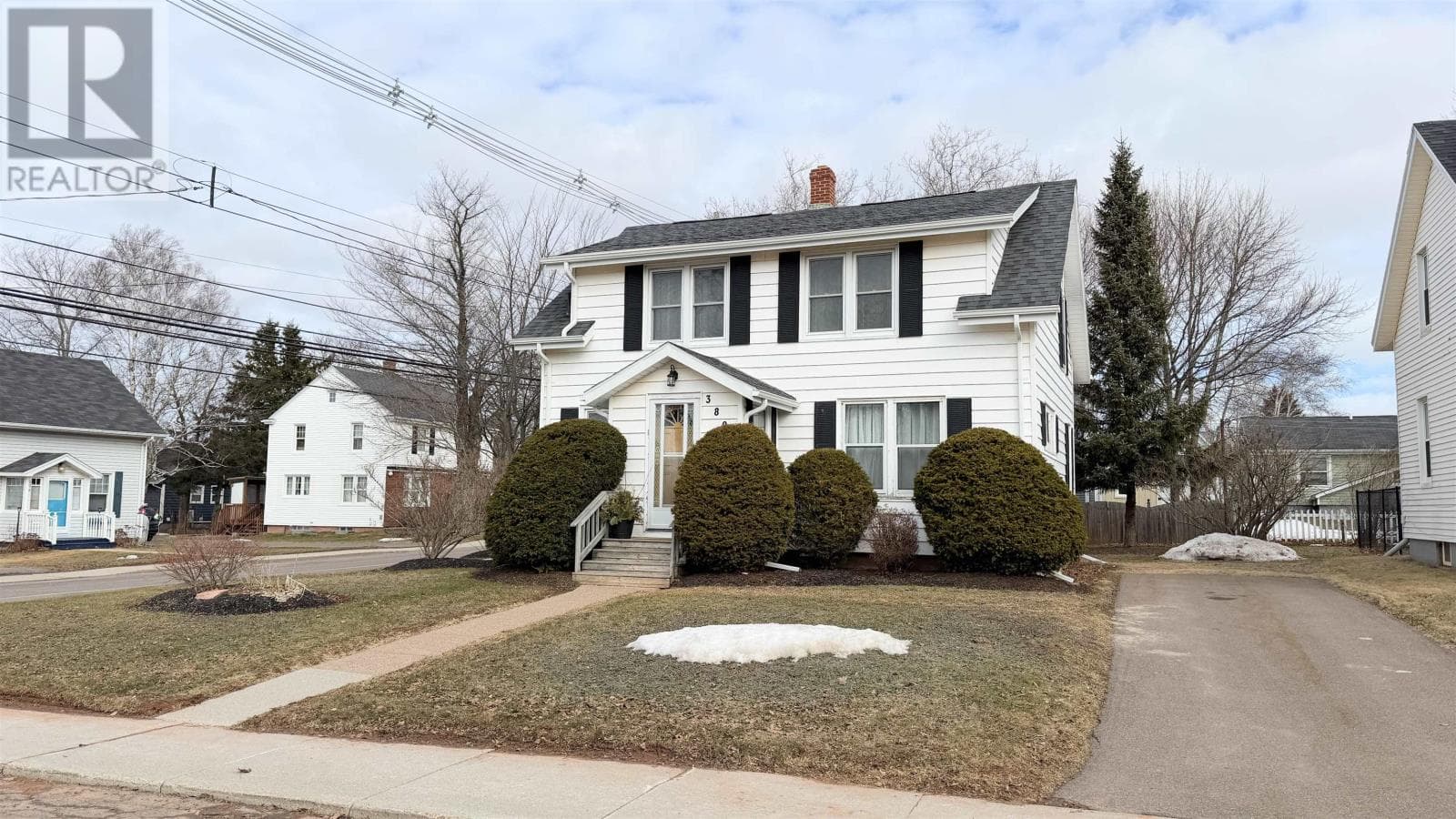 389 Oak Avenue