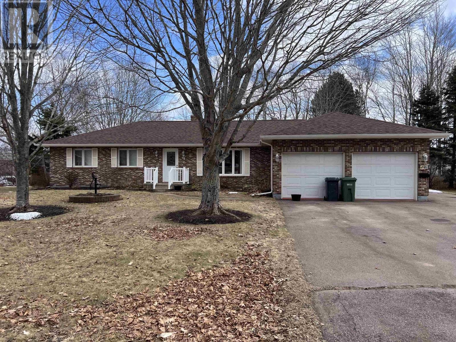 49 PINE Drive