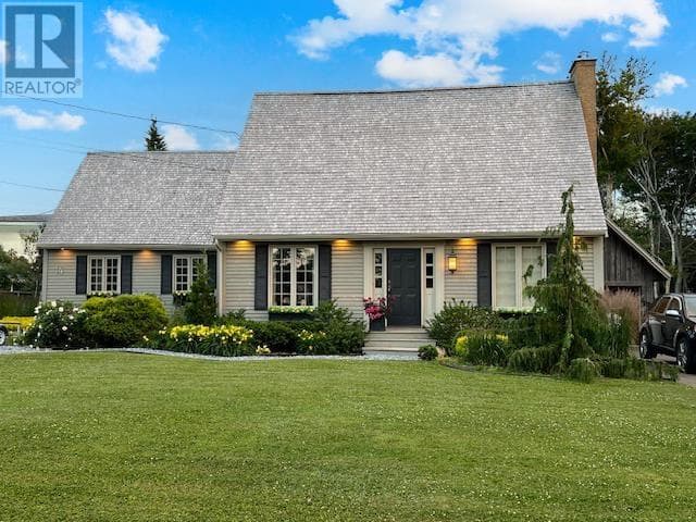 14 Charlotte Drive