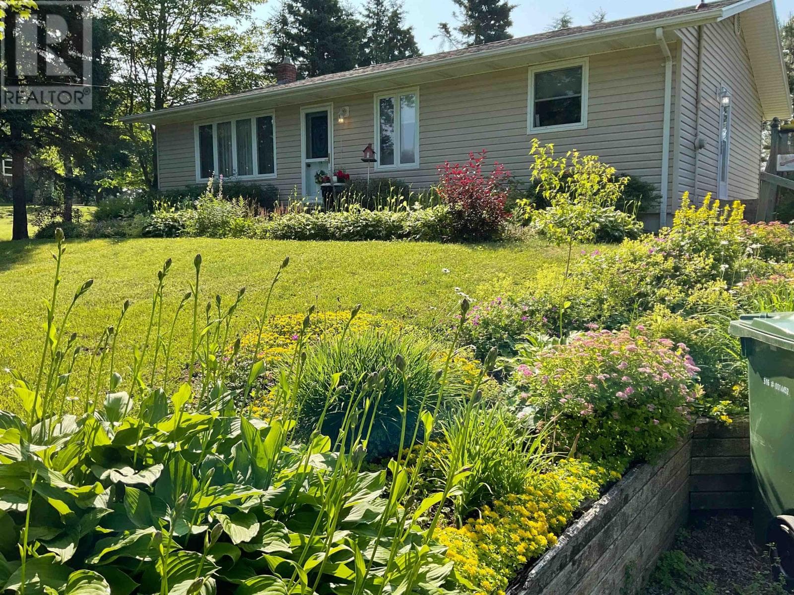 20 AVONLEA Drive