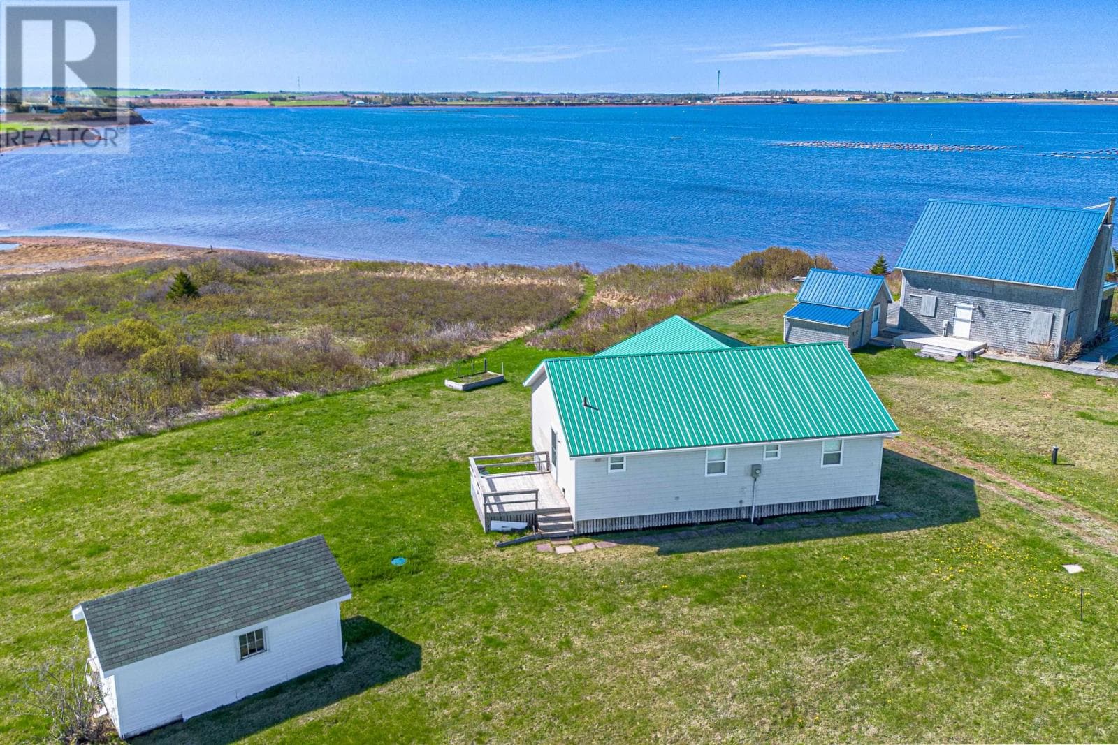 212 BASINVIEW Crescent