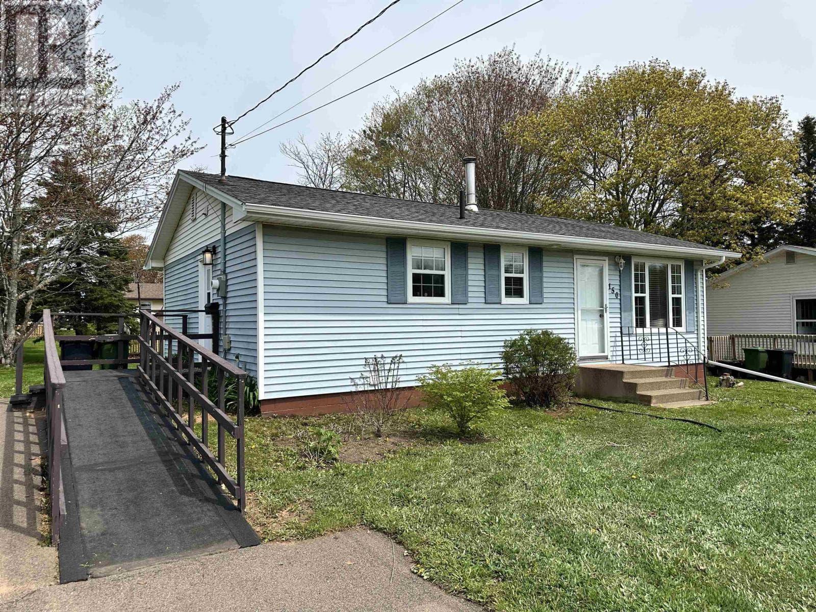 150 Parkwood Crescent