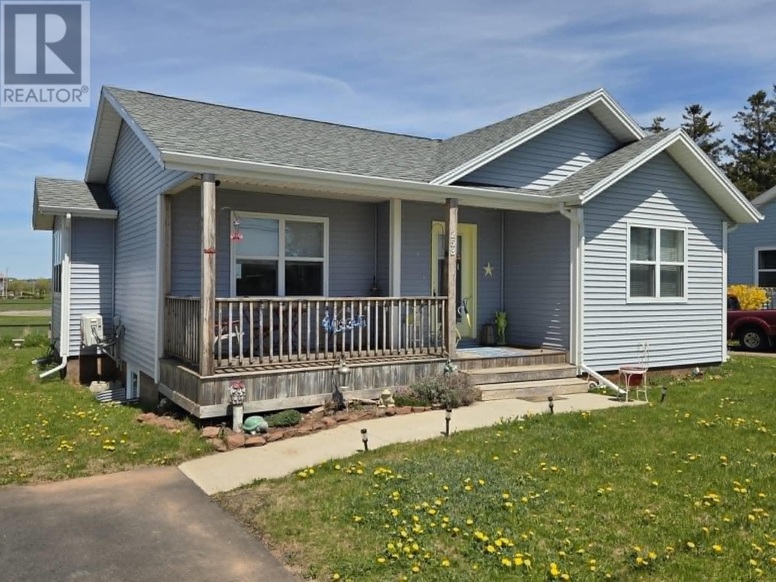 253 Carleton Avenue