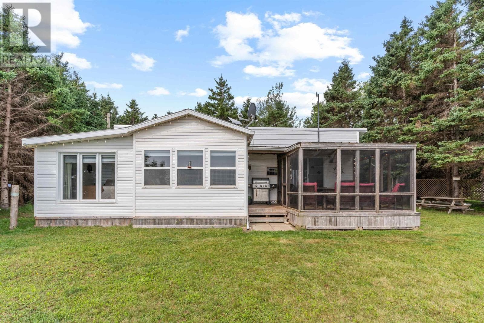 93 Ocean View Crescent