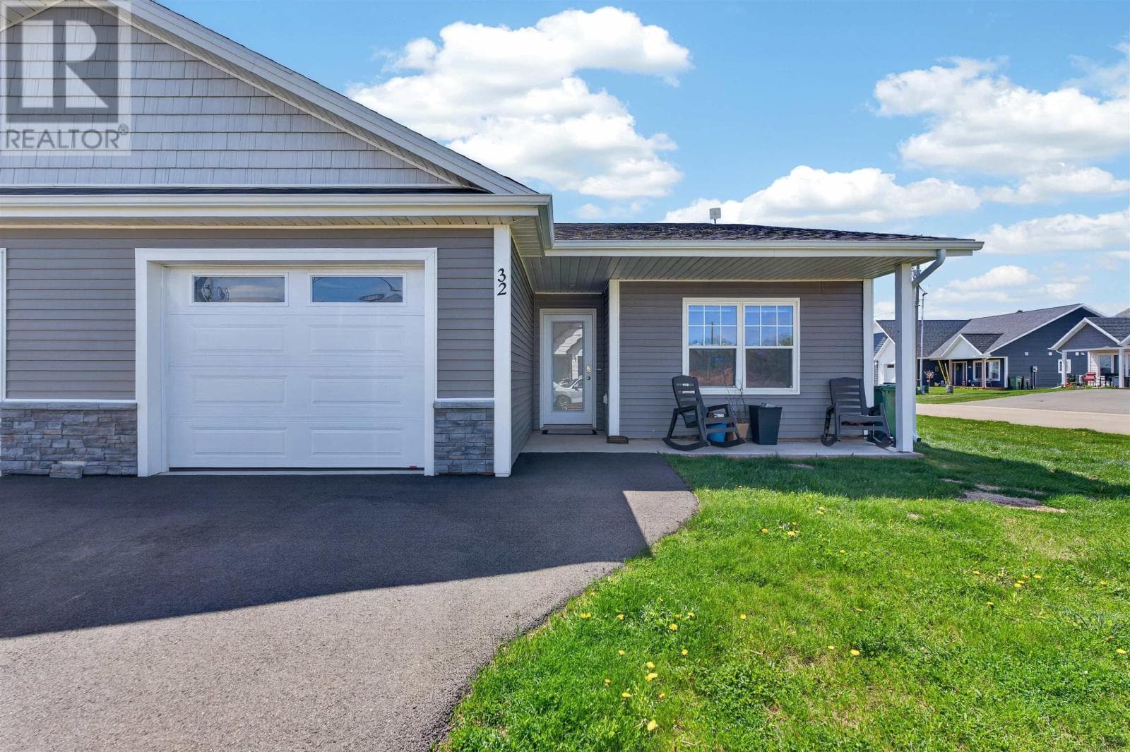 32 Ellis Avenue