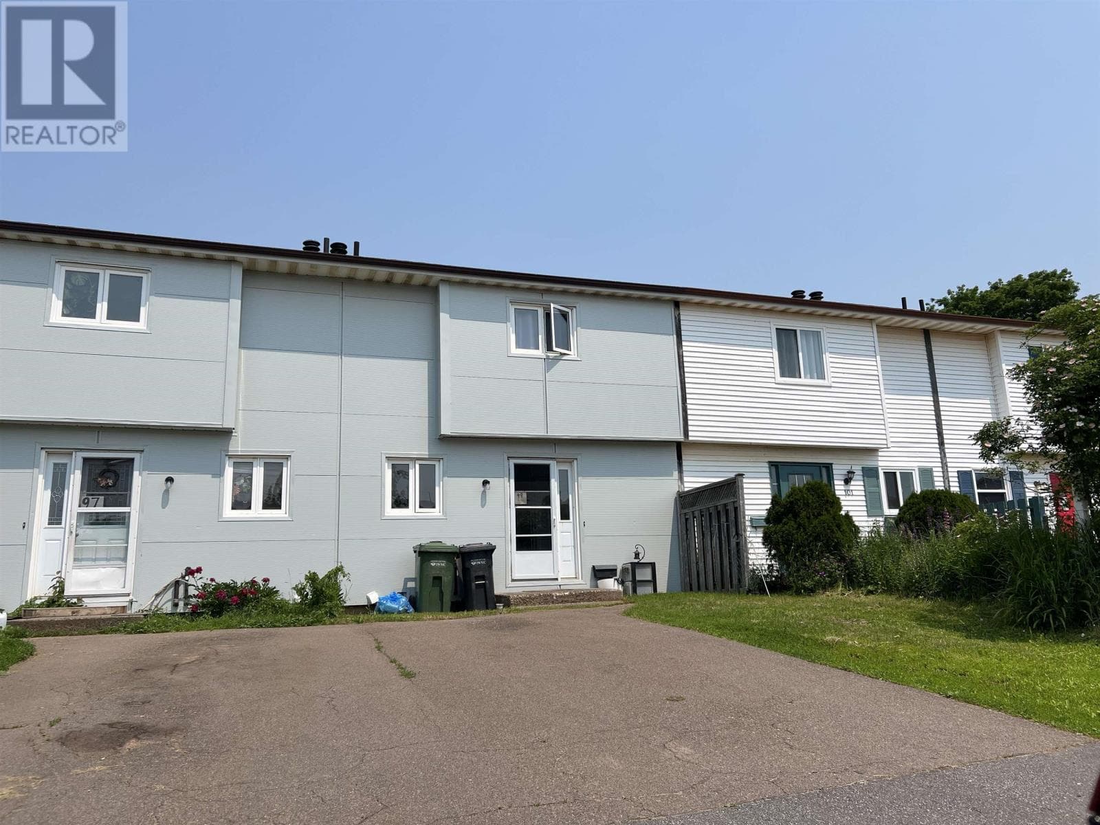 99 Westridge Crescent