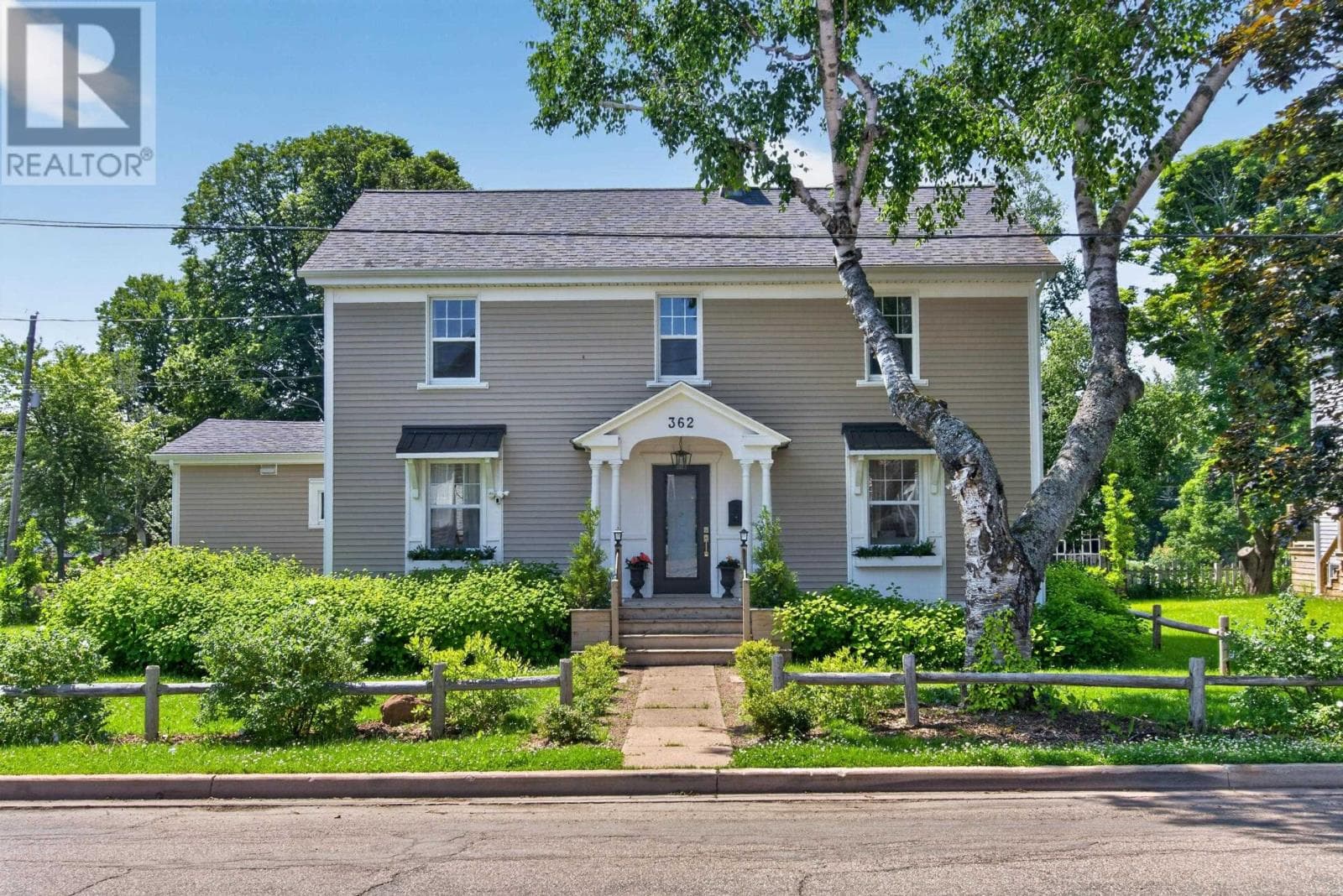 362 Oak Avenue