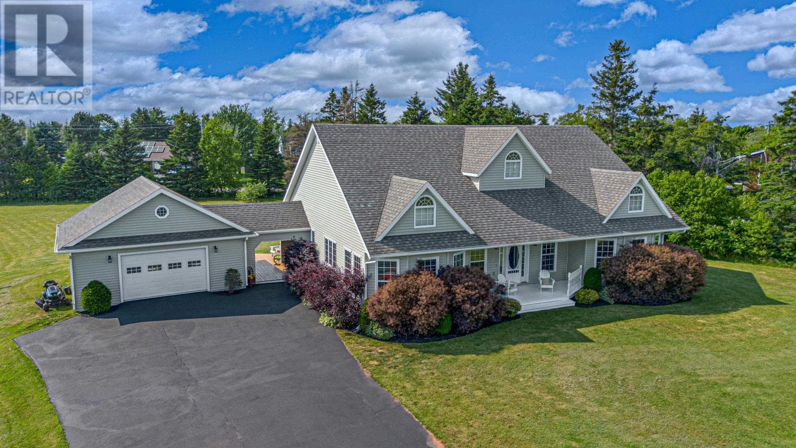 2 MULLAGHMORE Drive