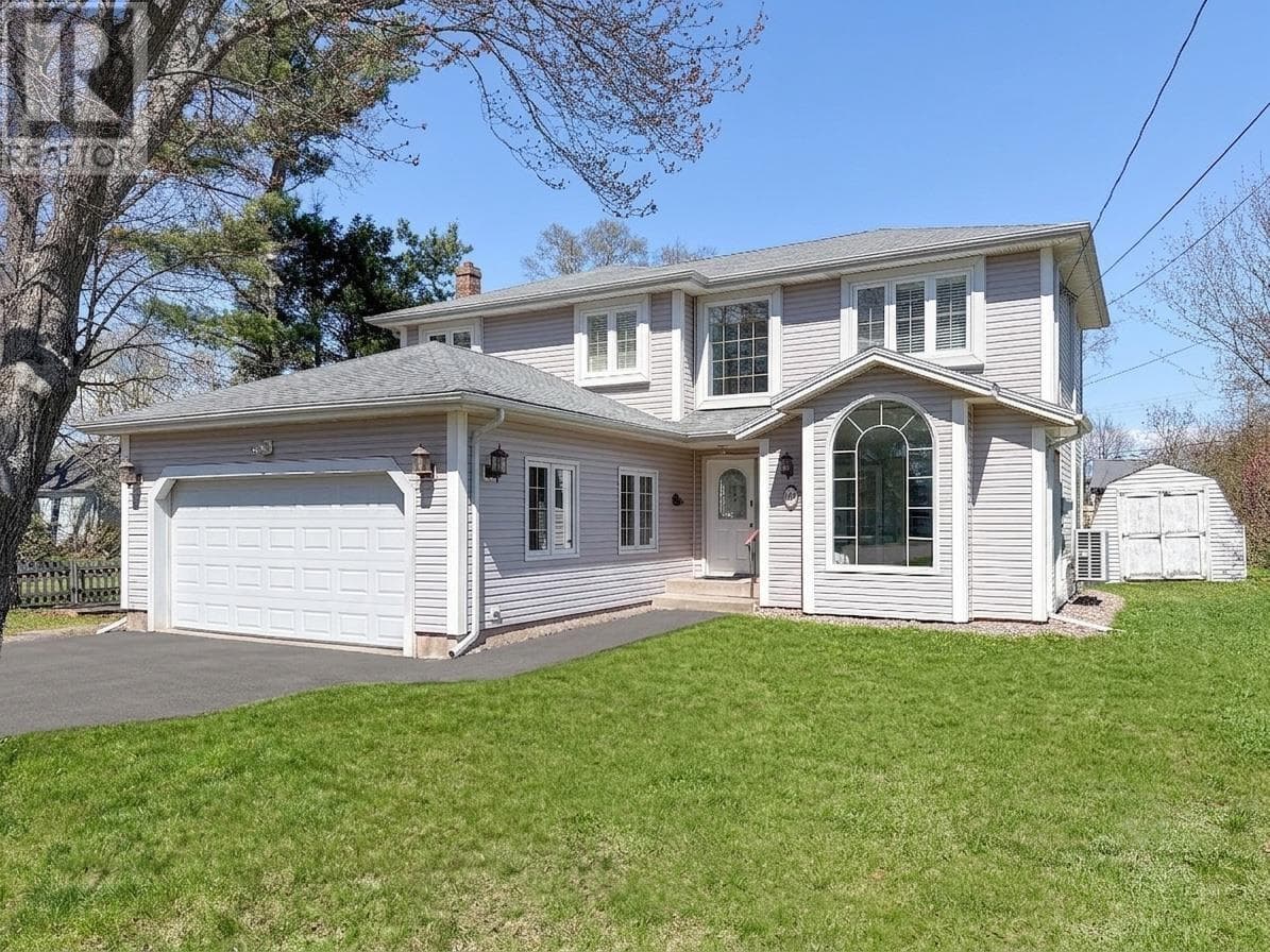 16 Lansdowne Avenue