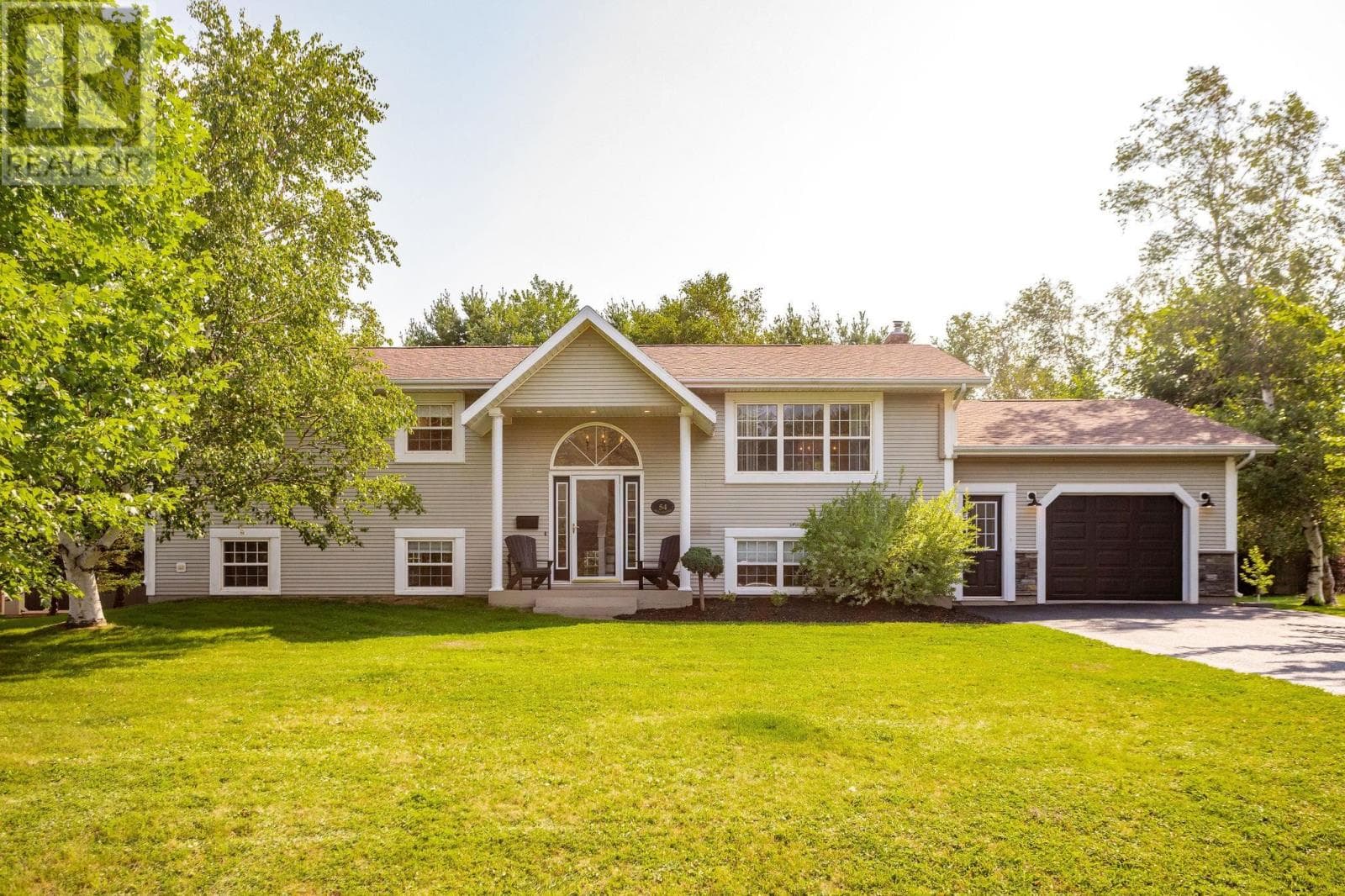 54 Anne Crescent