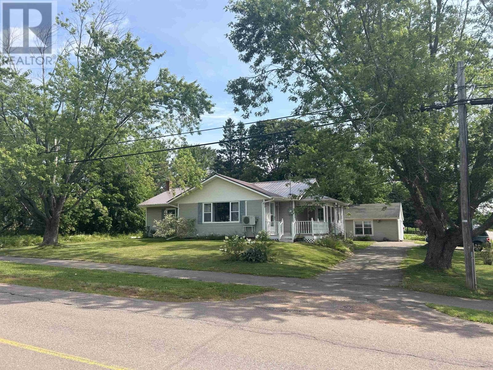 84 MacRae Drive
