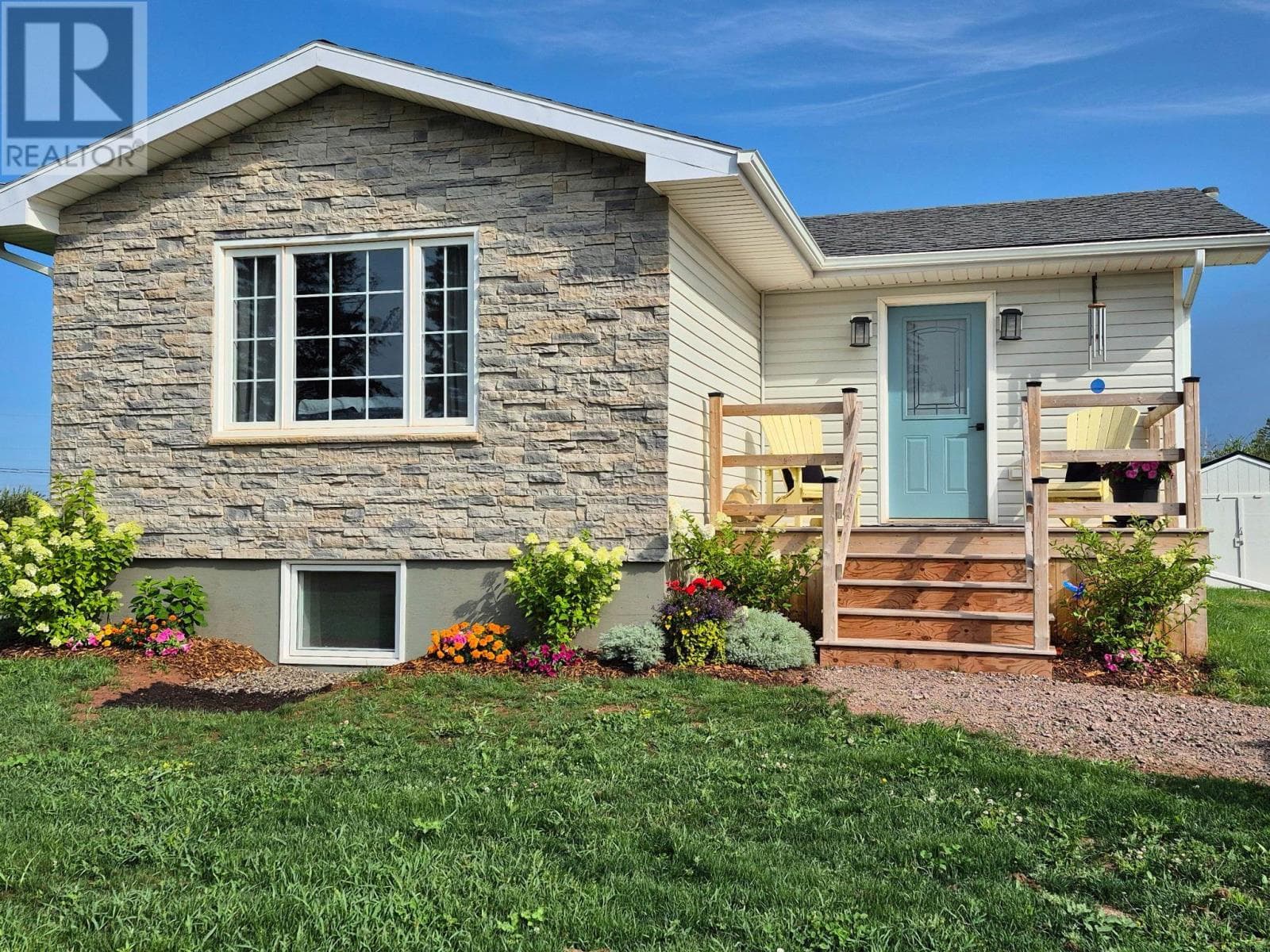 44 MacDonald Shore Road
