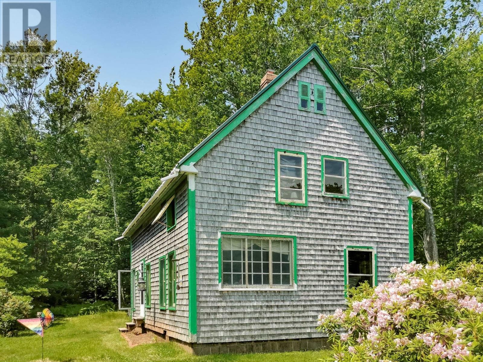 1236 Valleyfield Road