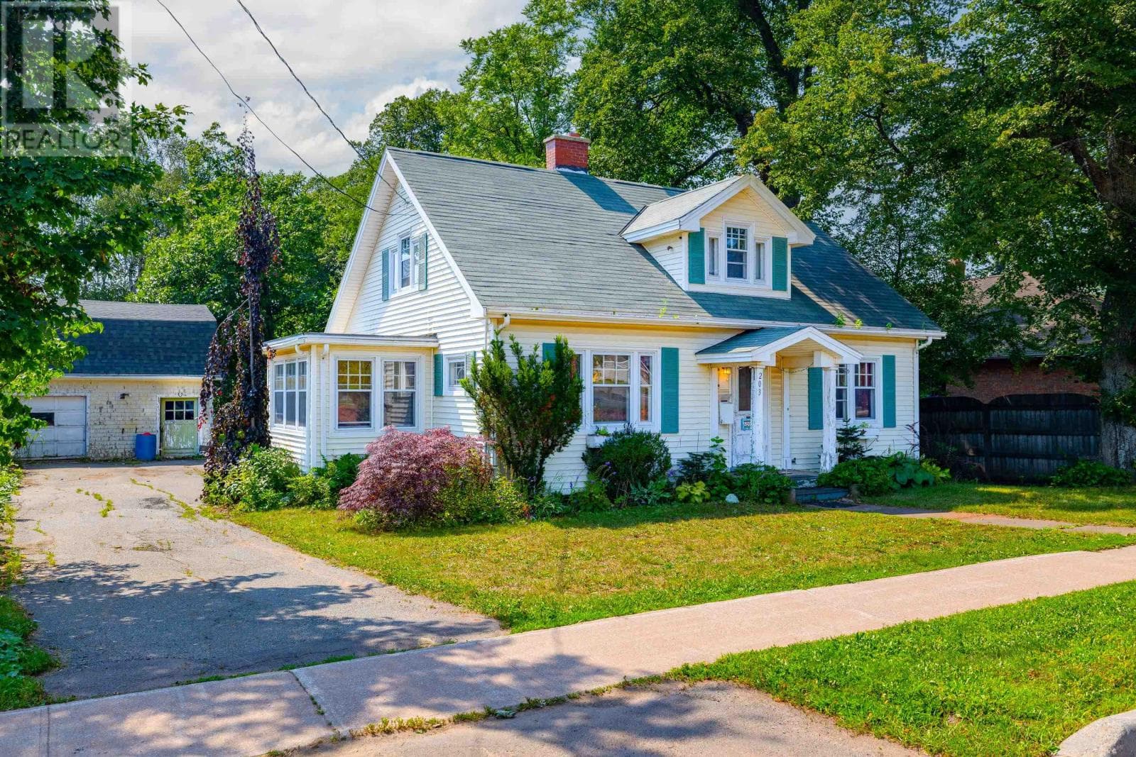 203 North River Road