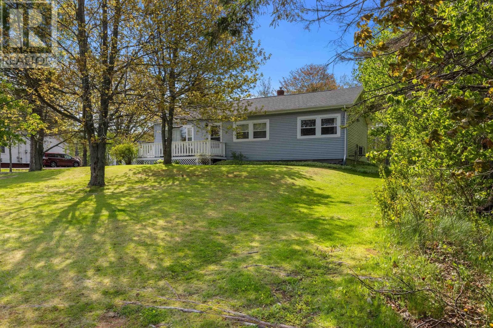 16 Oak Drive